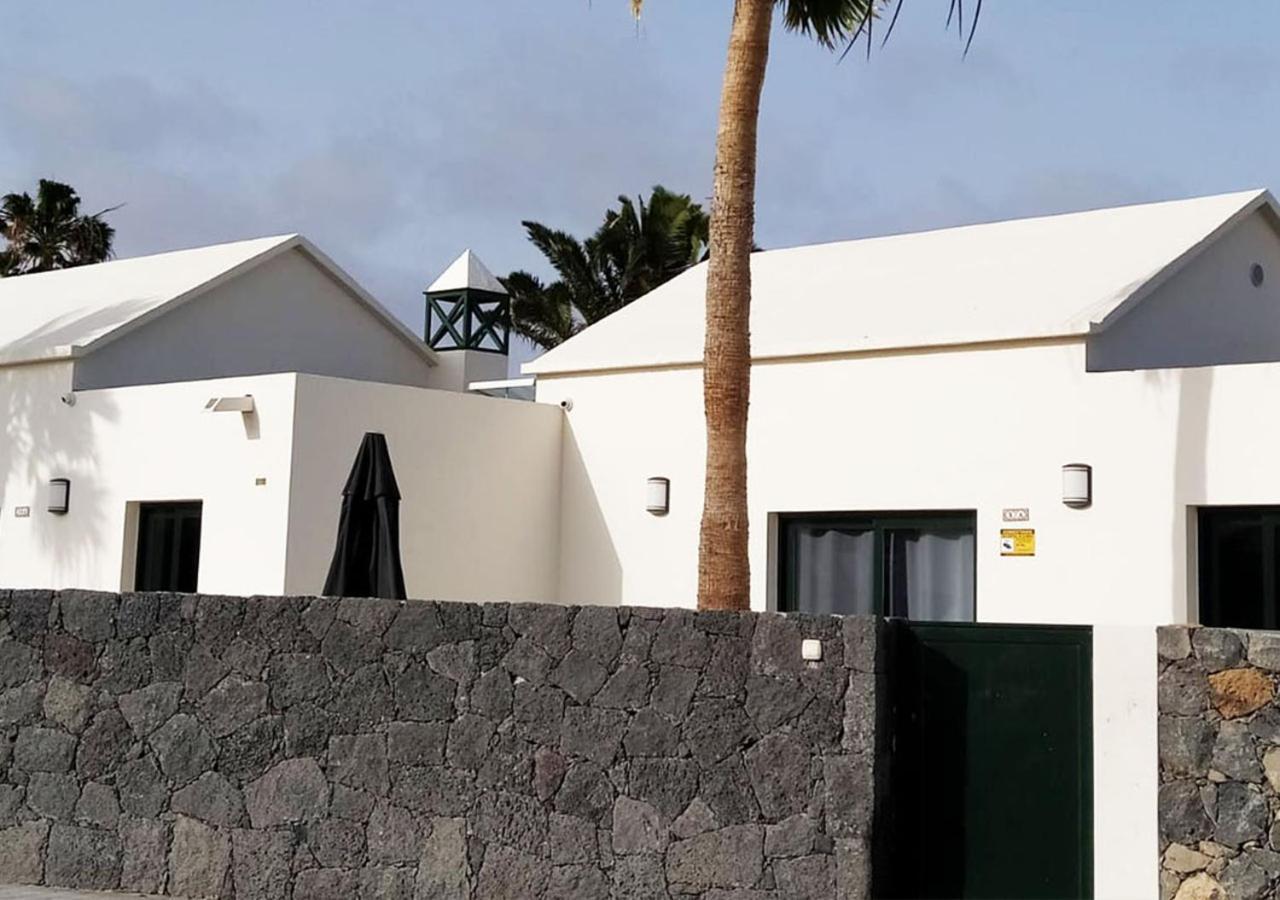 Villa Sun And Sea 4 Front De Mer Playa Rocca Costa Teguise Exteriör bild