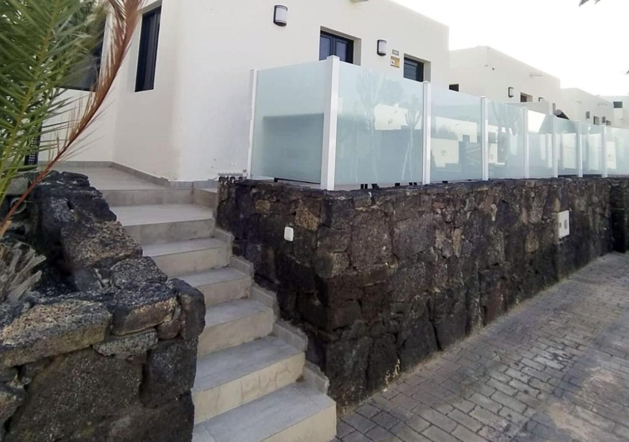 Villa Sun And Sea 4 Front De Mer Playa Rocca Costa Teguise Exteriör bild